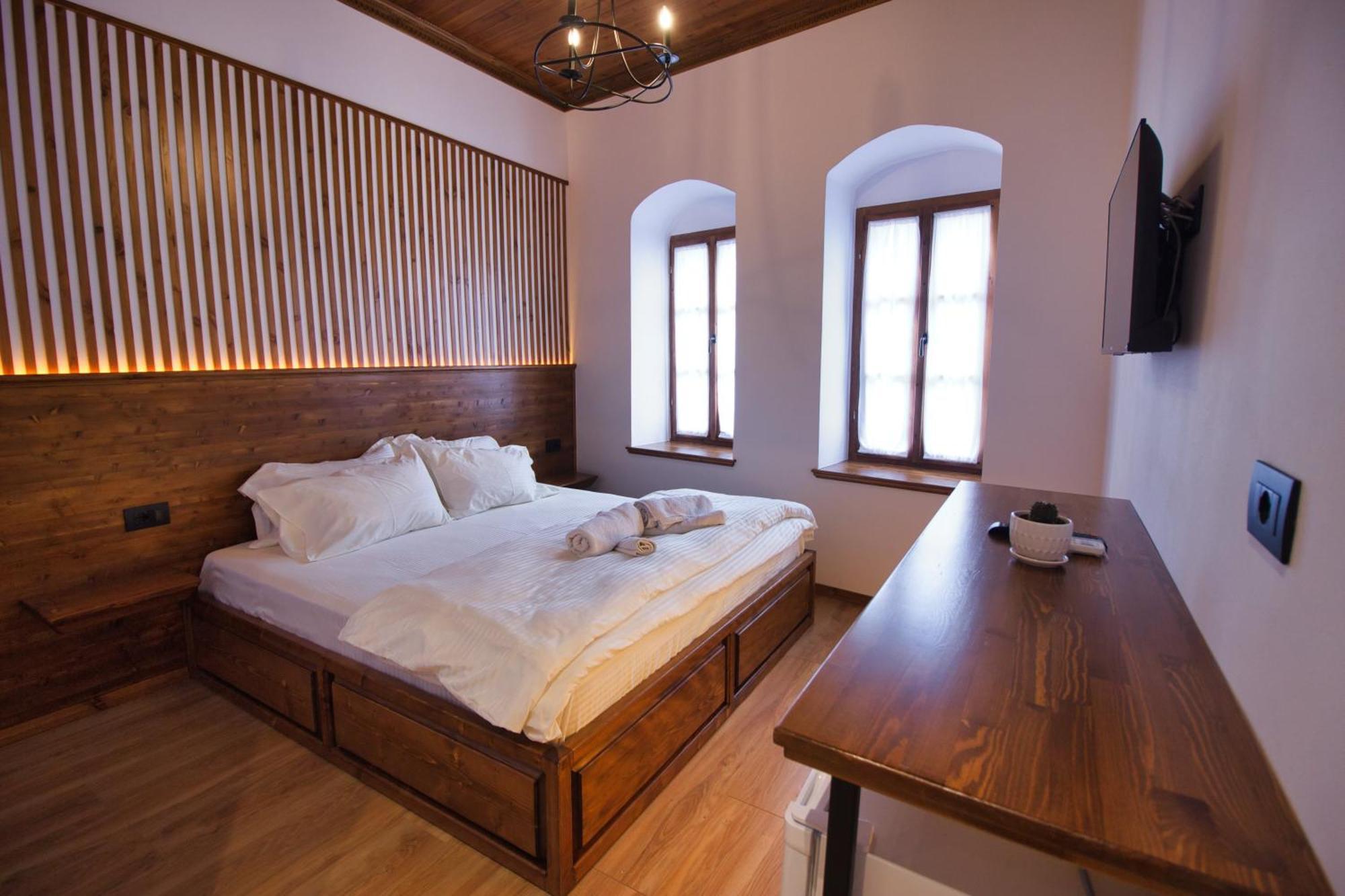 Grey Stone Hotell Gjirokastër Exteriör bild