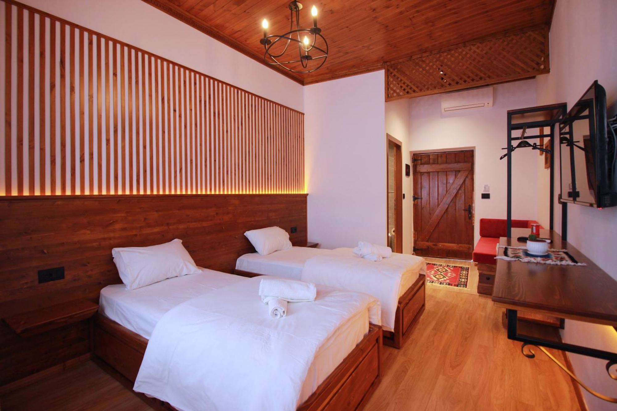 Grey Stone Hotell Gjirokastër Exteriör bild