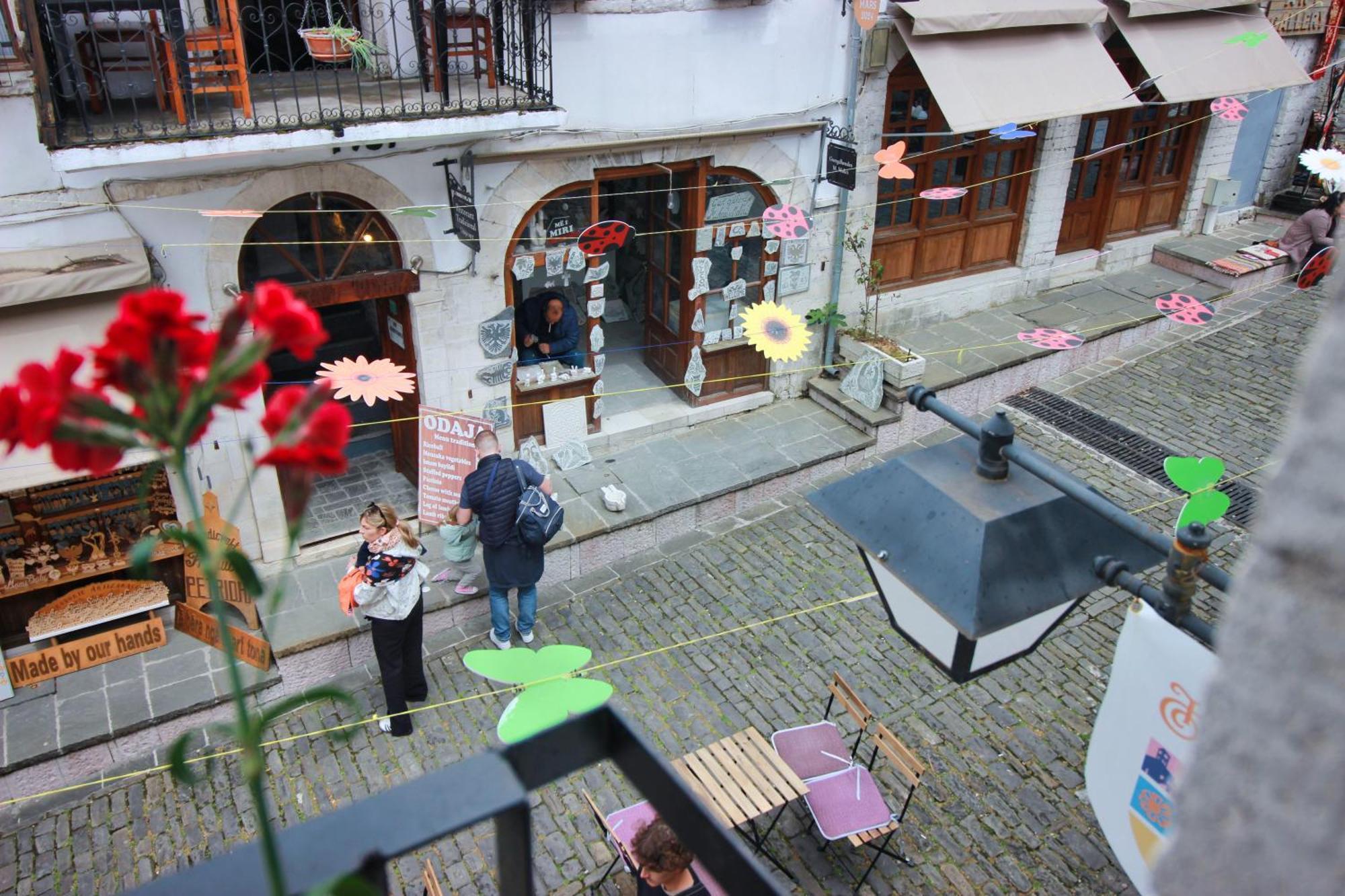 Grey Stone Hotell Gjirokastër Exteriör bild