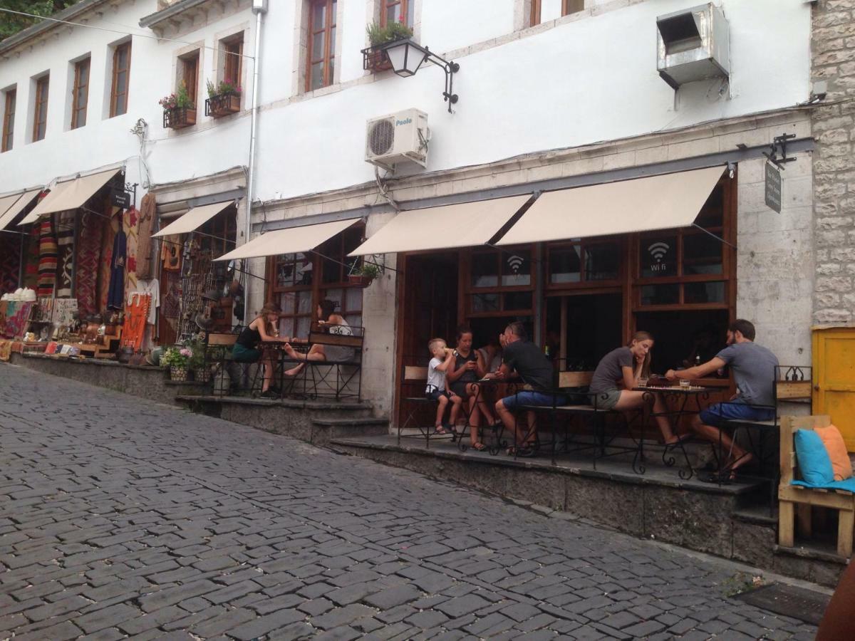 Grey Stone Hotell Gjirokastër Exteriör bild